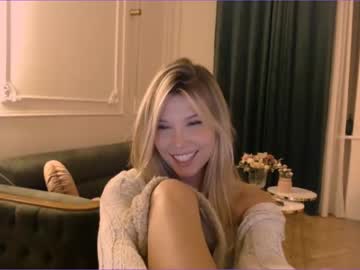 Naked cam girl bitter_moon image #3523110