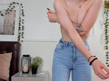 Naked cam girl zaracreedon image #4009922