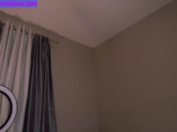 Naked cam girl chroniclove image #3394784