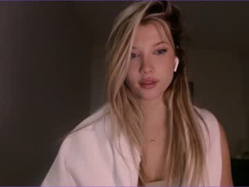 Naked cam girl bitter_moon image #3208913