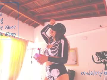 Naked cam girl kendalltyler image #399385