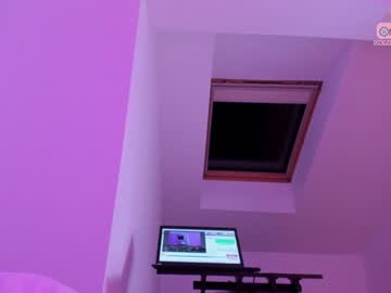 Naked cam girl aalliyahh image #1981031