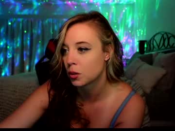 Naked cam girl garagesex22 image #3038498