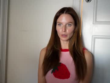 Naked cam girl ellaa91 image #2696509