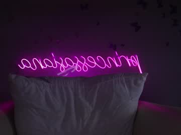 Naked cam girl princessasiana image #2338483