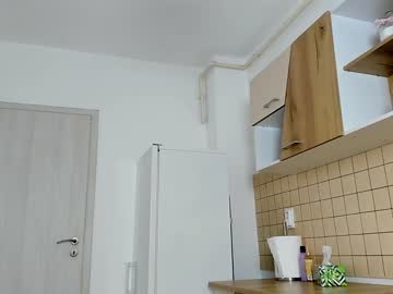 Naked cam girl devyale image #2314971