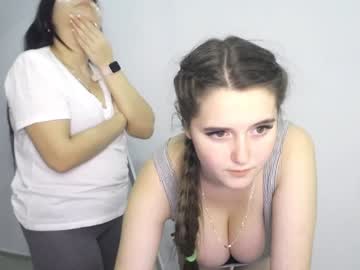 Naked cam girl emmika_ image #1132340