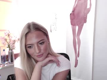 Naked cam girl shy_zorii image #1373839
