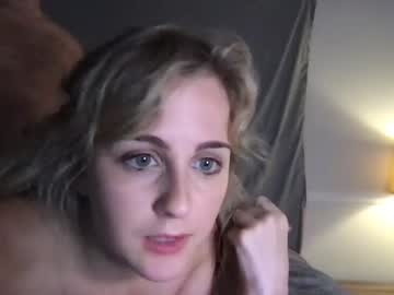 cinnabunnyy naked cam