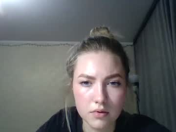 Naked cam girl aksssgirl image #3736888