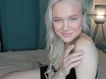 Naked cam girl sarahphylliss image #2513028