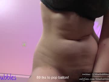 Naked cam girl blue_bubbles118 image #2068297