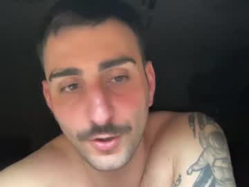 Naked cam man deadinbed image #3995128