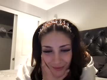 petite_barbie999 naked cam
