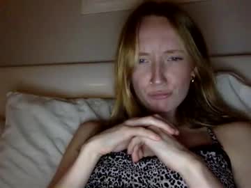 littlee_redd naked cam