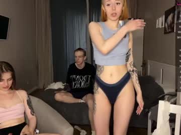 Naked cam couple yourfuture882 image #2080911