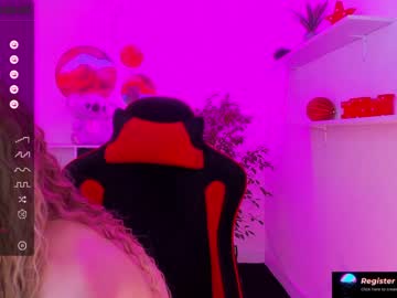 Naked cam girl lana_me image #3669197