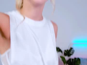 Naked cam girl emmi_rosee image #3105627