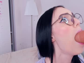 Naked cam girl ilaveins image #3105697