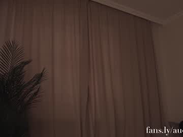 Naked cam girl auddicted image #2860618