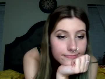 Naked cam couple lydiajade33 image #279367