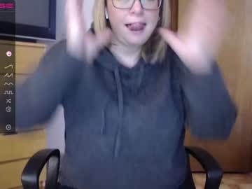 Naked cam girl ffl1233 image #3477986
