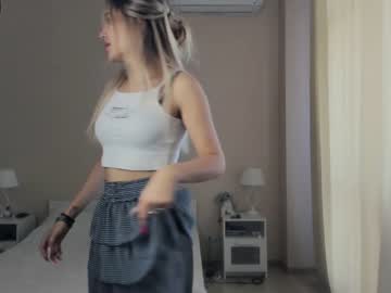 Naked cam girl colddolly image #1954209