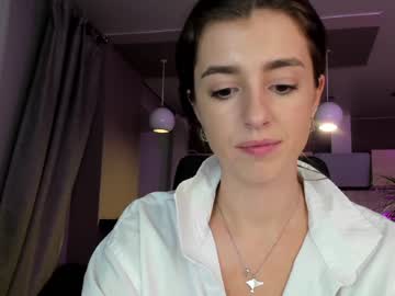 Naked cam girl coy_amina_ image #2947471