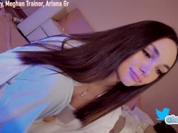 Naked cam girl hollyextra image #2556614