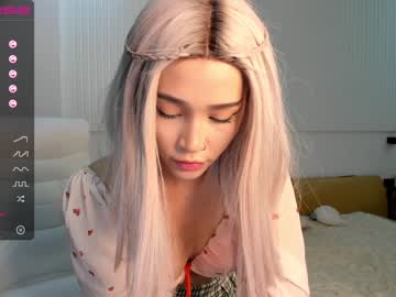 Naked cam girl hee_jin image #1260292