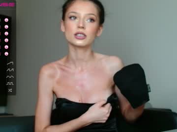 Naked cam girl isia_slay image #1483018