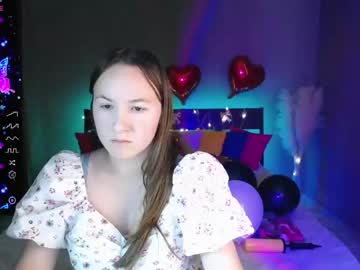 little_doll_meow naked cam
