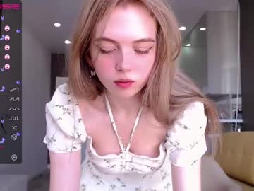 Naked cam girl small_blondee image #1868386