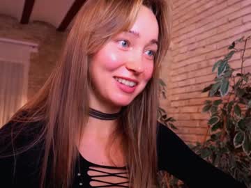 Naked cam girl olaya_del_mar image #2384619