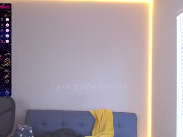 Naked cam girl petitebrat image #2754941