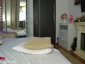 Naked cam girl oh_julie image #2772855