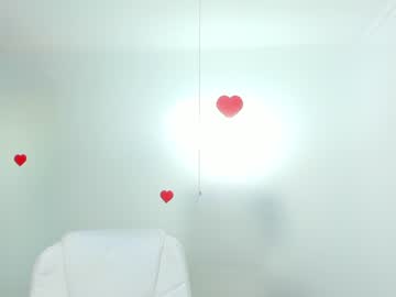 Naked cam girl aileen_williams image #2730176