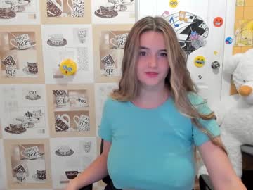 Naked cam girl emmika_ image #2316168