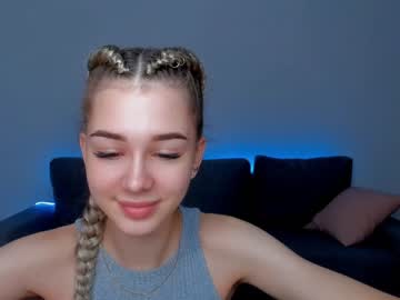 Naked cam girl holly____ image #3228091