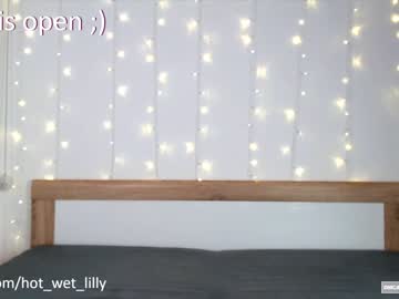 Naked cam girl hot_wet_lilly image #3464072