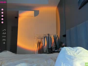 Naked cam girl hee_jin image #2818839