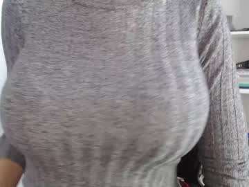 Naked cam girl drink_my_juices image #1150604