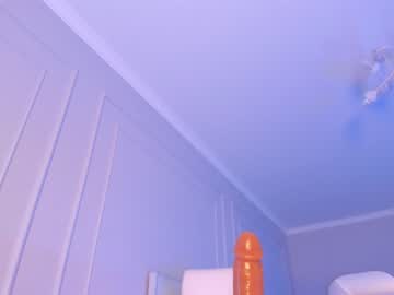 Naked cam girl aerri_lee image #2717722