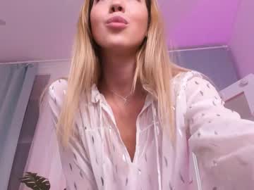 Naked cam girl emmi_rosee image #692556