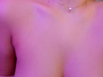 Naked cam girl bae_suz image #349122
