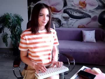 Naked cam girl jennycutey image #3855318
