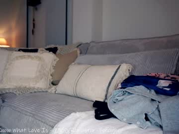 Naked cam girl x_lily_x image #3722822