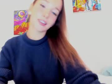 Naked cam girl ellie_leen image #2942901