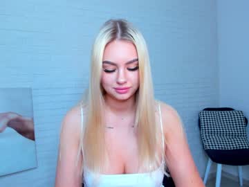 Naked cam girl 8a8y_nura image #1832478