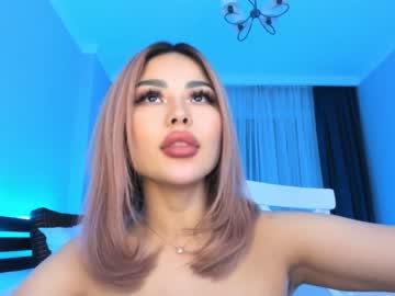 Naked cam girl bae_suz image #600551